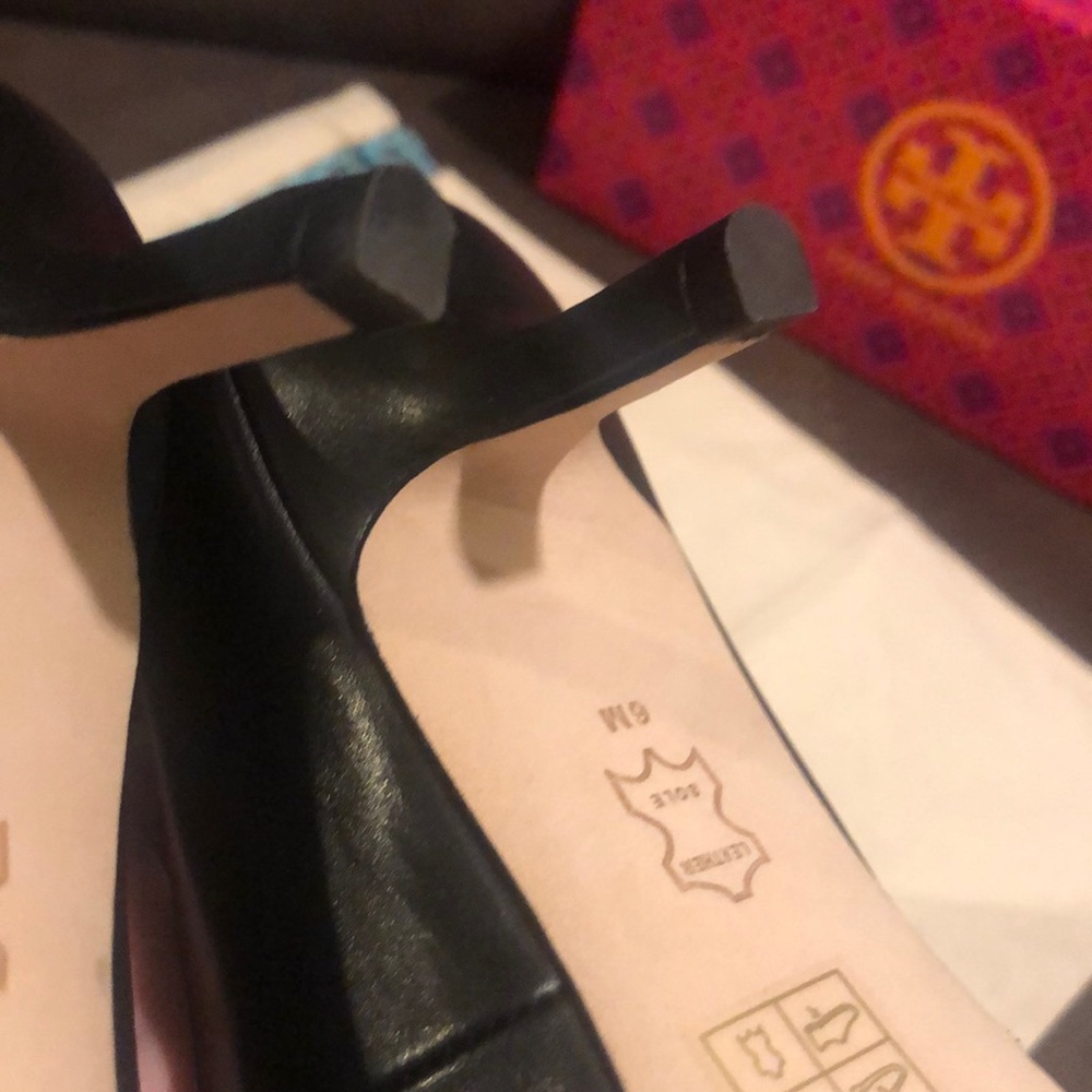 Tory Burch 👠 - Picture 4 of 7